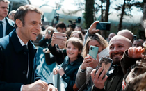 Bầu cử Pháp: Ông Macron thắng vòng 1, sẽ gặp bà Le Pen ở vòng nước rút