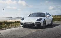 Giá 4,3 tỷ đồng, Porsche Panamera Turbo S E-Hybrid Sport Turismo có gì?