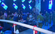 Thanh Hóa: Đột kích Bar JP CLUB, phát hiện 25 đối tượng phê ma túy lắc lư theo tiếng nhạc