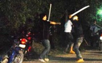 Tạm giữ 6 đối tượng cố ý gây thương tích vì tranh chấp bảo kê