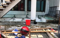 3 công nhân thương vong vì bị điện giật trong lúc sửa hồ cá