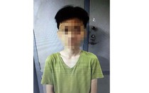 Tạm giữ thiếu niên 15 tuổi siết cổ tài xế taxi, cướp tài sản