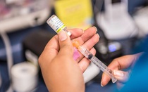 Mỹ và Trung Quốc phối hợp phát triển vaccine chống virus Corona
