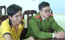 Bắt quả tang đối tượng vận chuyển 4 bánh heroin, 3kg ma túy đá