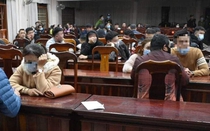 Kiểm tra quán bar trong đêm phát hiện 28 nam nữ dương tính với ma túy