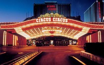 Tin mới nhất về vụ hai người Việt bị đâm chết ở khách sạn tại Las Vegas