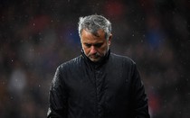 Man Utd không vô địch Premier League cũng không phải tại Mourinho