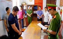 Hà Giang: Khởi tố đối tượng mang quan tài, vòng hoa đi đòi nợ