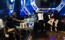 Lạng Sơn: Bắt quả tang 7 nam thanh nữ tú đang “ngáo” ma túy