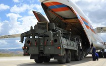 Vì sao Mỹ im lặng một cách kỳ lạ khi Thổ Nhĩ Kỳ nhận lô hàng S-400 đầu tiên từ Nga?
