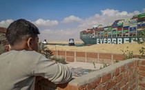 150 năm huy hoàng của kênh đào Suez "sụp đổ" vì một con tàu mắc kẹt