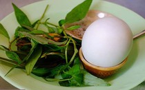 Công thức trị mụn, chữa rắn cắn hiệu quả chỉ từ một nắm rau răm