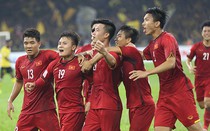 Các đội bóng liên tục gọi cầu thủ nhập tịch, ĐTQG Việt Nam sẽ ứng chiến thế nào?