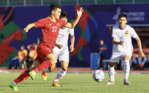 Tiến Linh lập hattrick, U22 Việt Nam vững vàng ngôi nhất bảng