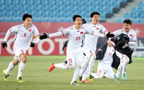 Thủ tướng chúc mừng HLV Park Hang-seo và Olympic Việt Nam