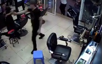 Hà Nội: Điều tra nhóm côn đồ nghi dùng súng bắn gục nạn nhân