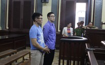 Đánh cảnh sát giao thông, sinh viên người nước ngoài lĩnh án