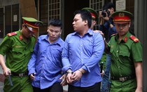 Hai tên cướp giật tài sản của du khách lĩnh án