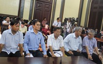 Xét xử Phó Thống đốc NHNN: Luật sư đề nghị được sử dụng và chứng minh các tài liệu mật