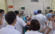 Hi hữu: Thai phụ bị ong đốt đến sốc phản vệ, nguy kịch cả mẹ lẫn con