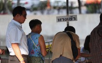 Đảng Pheu Thai thân cựu TT Thaksin giành đa số ghế trong kết quả khảo sát