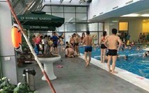 Hà Nội: Điều tra vụ bé trai 5 tuổi chết đuối thương tâm tại bể bơi