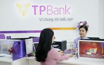 UBND TP. Hà Nội tặng cờ thi đua và bằng khen cho TPBank