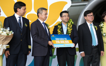 Vietnam Airlines đón hành khách thứ 200 triệu