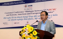 Chủ tịch EVN đối thoại với khách hàng ngành điện