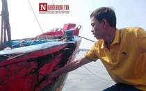 Tàu cá ngư dân bị tàu lạ đâm thủng ở vùng biển Hoàng Sa