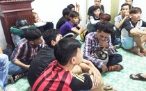 Vây ráp bắt giữ hàng trăm thanh niên cổ vũ, đua xe trái phép