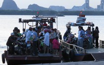 Quảng Ninh: Đò ngang trái phép bến Phà Rừng ngang nhiên hoành hành