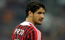 Sau Boateng, Milan mất thêm Pato vì chấn thương