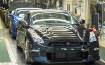 Xe hiệu xuất cao Nissan GT-R cuối cùng xuất xưởng có gì đặc biệt?