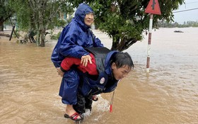 Những người hùng thầm lặng - Kỳ 2: Lập đội cứu hộ miễn phí để trả ơn cuộc đời