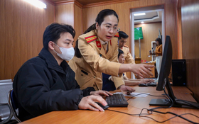 Hướng dẫn cài đặt VNeTraffic cho hơn 10.000 thí sinh dự sát hạch, làm thủ tục đổi giấy phép lái xe