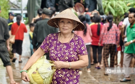 Đắk Lắk ngày sau lũ: Mỗi bữa cơm là niềm hy vọng