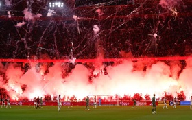 Trận đấu bị hủy sau 5 phút vì màn pháo hoa khổng lồ của CĐV