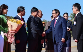 Thủ tướng Phạm Minh Chính tới Thủ đô Vientiane, bắt đầu chuyến công tác tại Lào