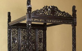 Bất ngờ lai lịch chiếc giường gỗ 700 tỷ đồng bị bỏ lại trong bãi đậu xe