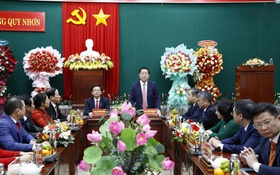 Trưởng Ban Tuyên giáo và Dân vận Trung ương thăm và làm việc với phường Quy Nhơn