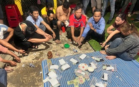 Bắt 14 đối tượng đánh bạc trong đám tang
