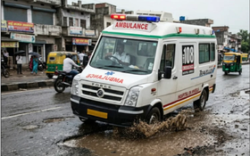 Người phụ nữ 50 tuổi "chết não" bất ngờ tỉnh lại sau cú xóc xe cứu thương