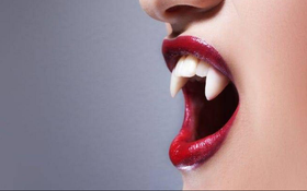Mài răng nhọn như ma cà rồng, trào lưu gây sốc của giới trẻ khiến dân mạng rùng mình