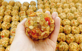Chọn bánh trung thu nhà làm hay sản xuất công nghiệp?