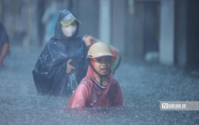 Hà Nội ngập tứ bề