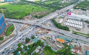 Hà Nội cấm ô tô quay đầu, rẽ trái trên đường Cổ Linh giờ cao điểm