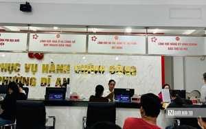 Nhiều xã, phường ở Bình Dương thay biển tên, hoạt động phục vụ người dân theo mô hình chính quyền 2 cấp