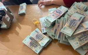 Ngân hàng tung chiêu hút tiền nhàn rỗi, lãi tiết kiệm lập đỉnh mới