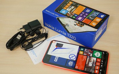 Lumia 1320 chính thức bán ở Việt Nam từ ngày 3/1/2014